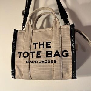 Marc Jacobs the Tote Bag Jacquard Small Beige Warm Sand